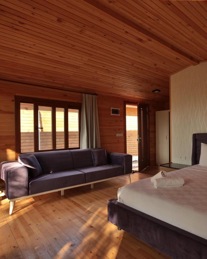 Rocas Roja Beach Hotel 파랄리아 외부 사진